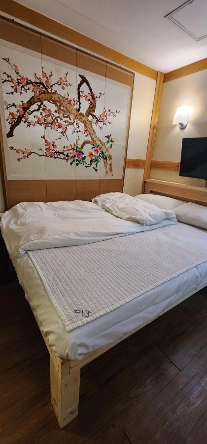 Mizo Hotel Seoul Bagian luar foto