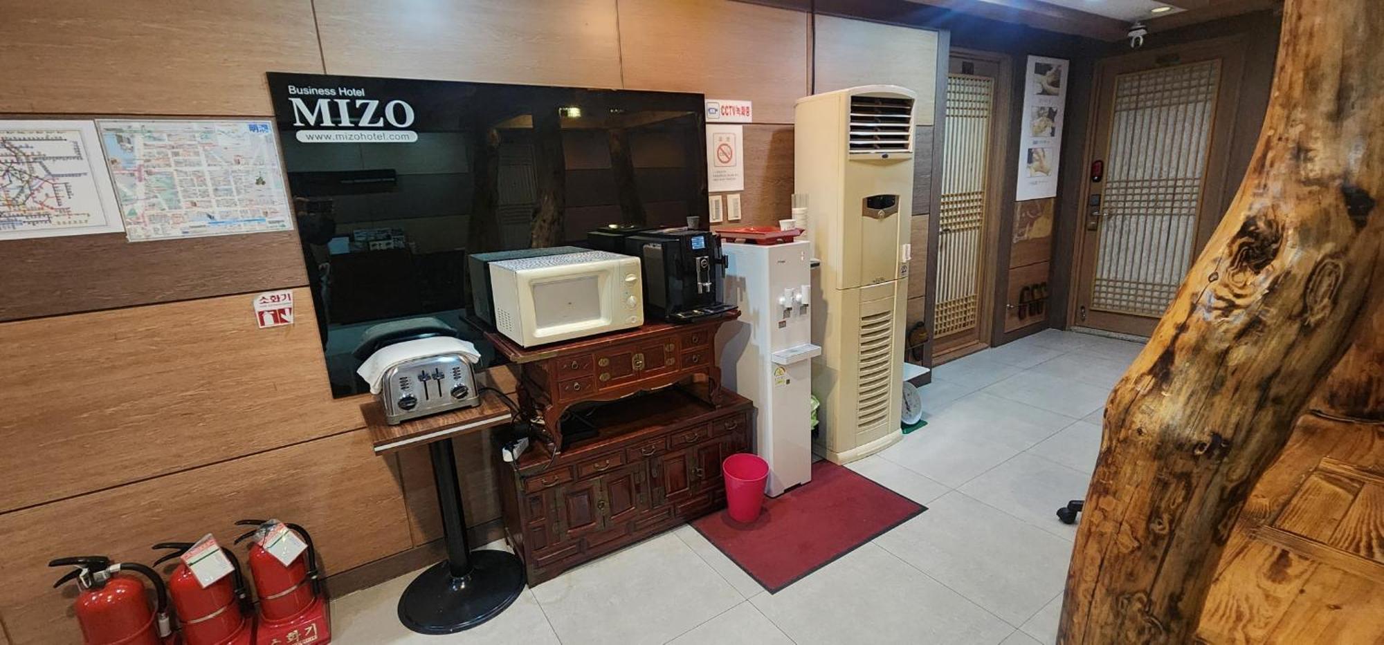Mizo Hotel Seoul Bagian luar foto